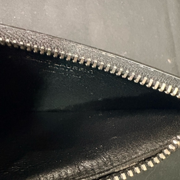 Saint Laurent Textured Black Card Wallet - Picture 6 of 6